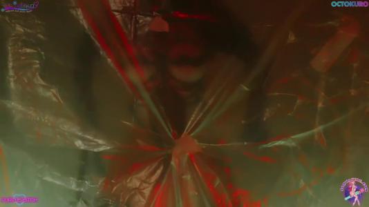 Страстные девки с упругими попками балдеют в групповушке