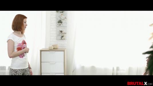 Превью Парень жестко отымел свою телку в ротик, а потом в бритую киску № 3492