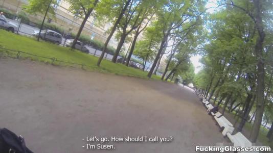 Девушка согласилась пойти с парнем, чтобы устроить жаркий секс