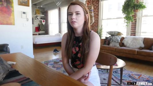 Старший брат учит сестру с пышной задницей, как правило трахаться раком