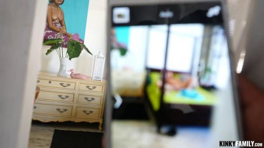 Девка с мохнатой пилоткой трахается раком с давним другом